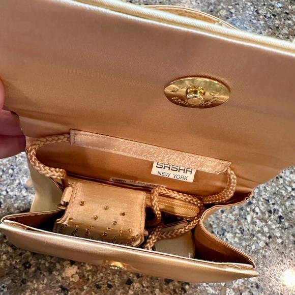 SASHA NEW YORK, GOLD SATIN, BEADED HANDBAG WITH HAND STRAP OR SHOULDER STRAP. - Picture 5 of 7